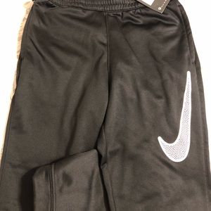 Boys Nike Therma pants with Dri-Fit Technology